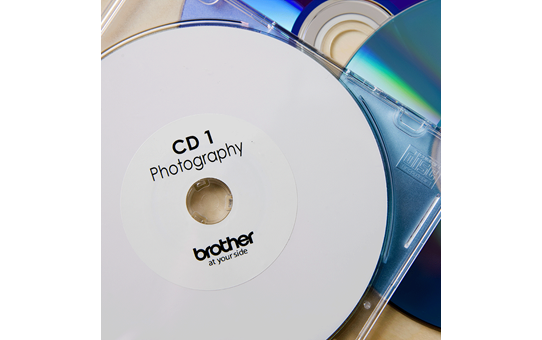 Brother DK11207 nalepke za označevanje, fi 58mm, CD/DVD nalepke, poliestrske